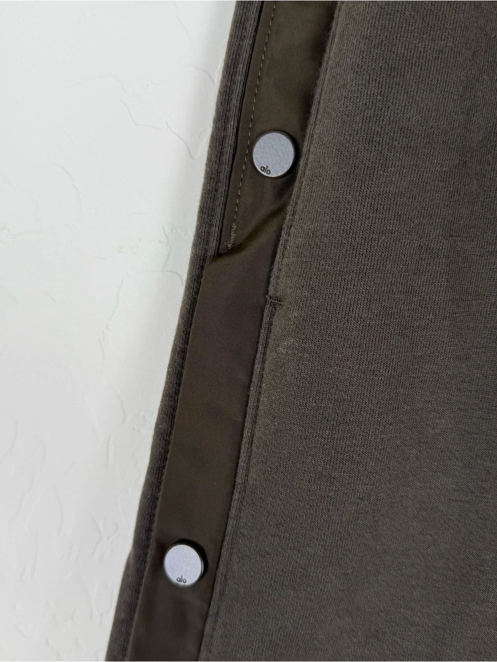 ALO Yoga Courtside tearaway snap pants espresso brown wide leg sweatpants
